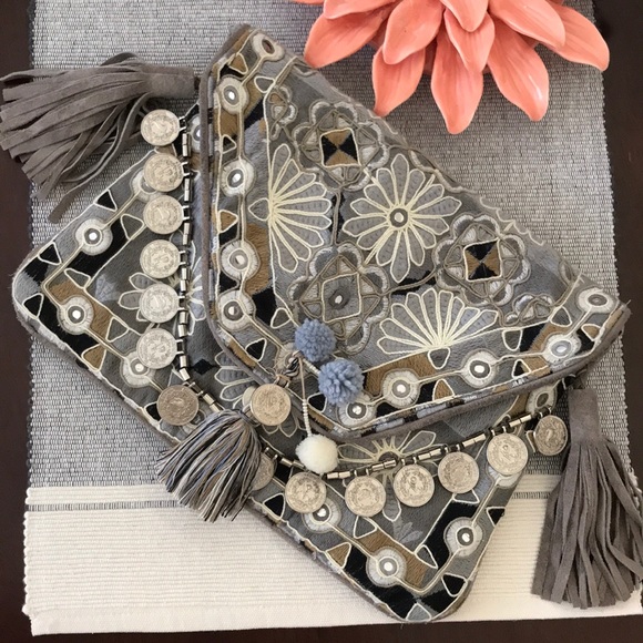 Anthropologie Handbags - Anthropologie Embroidered Boho Crossbody